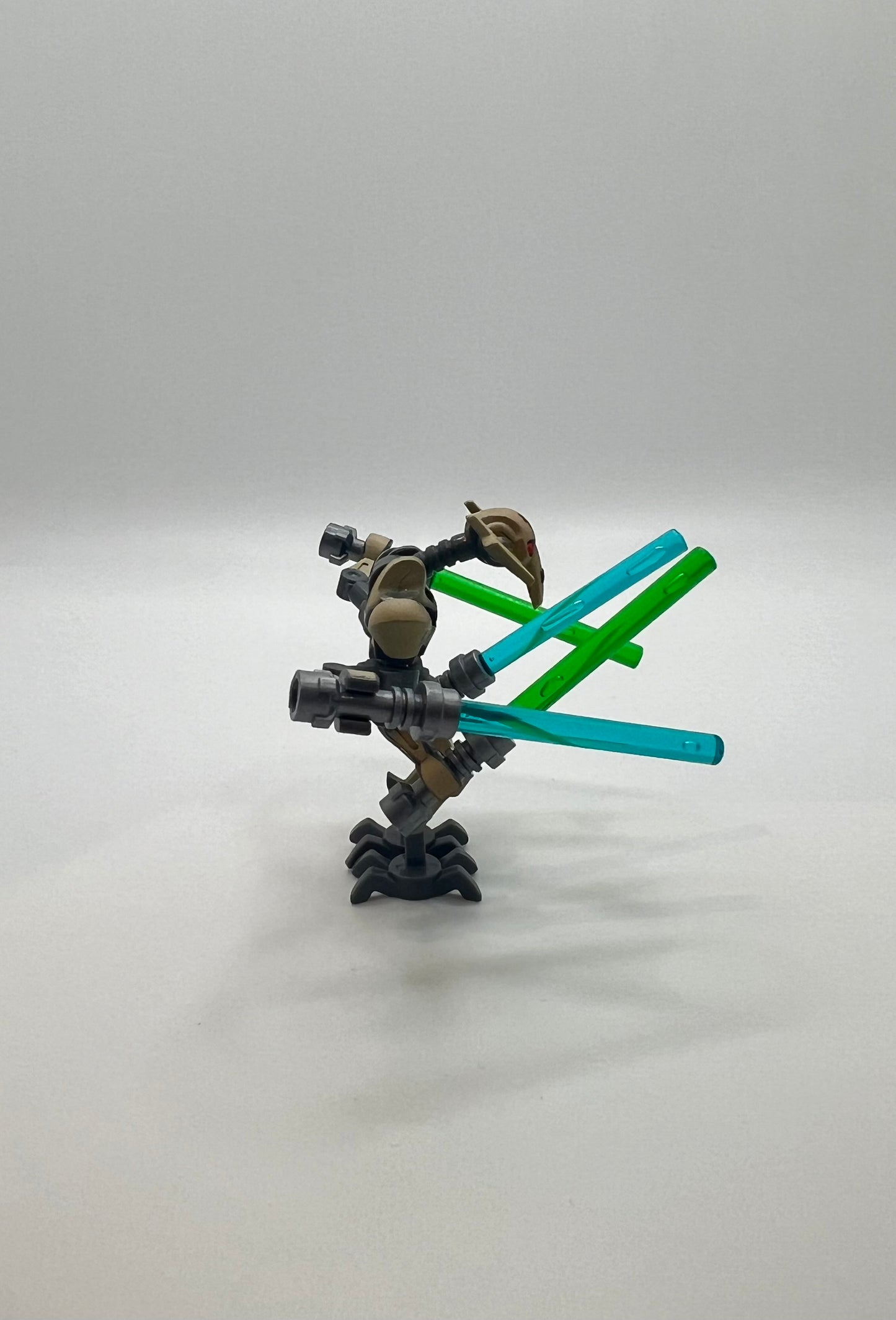 General Grievous Minifigure – 4 Arms & 4 Lightsabers – Separatist Droid General