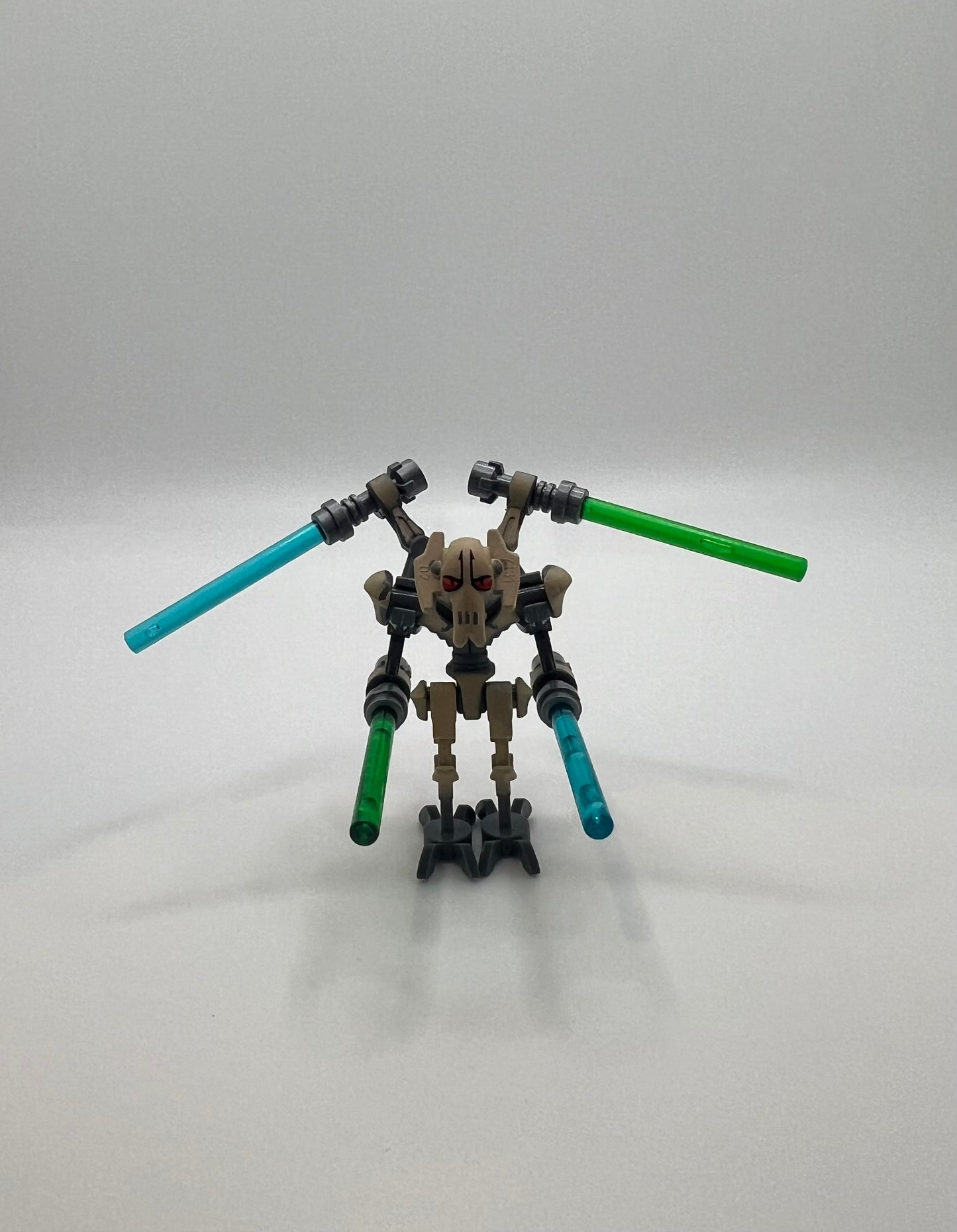 General Grievous Minifigure – 4 Arms & 4 Lightsabers – Separatist Droid General
