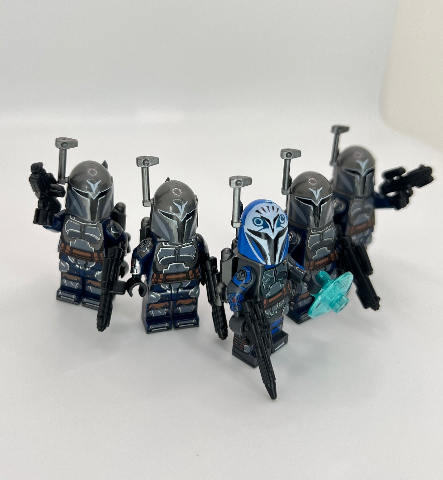 Lady Bo-Katan & 4 Nite Owl Mandalorian Minifigure Bundle – Jetpacks, Blasters & Shield