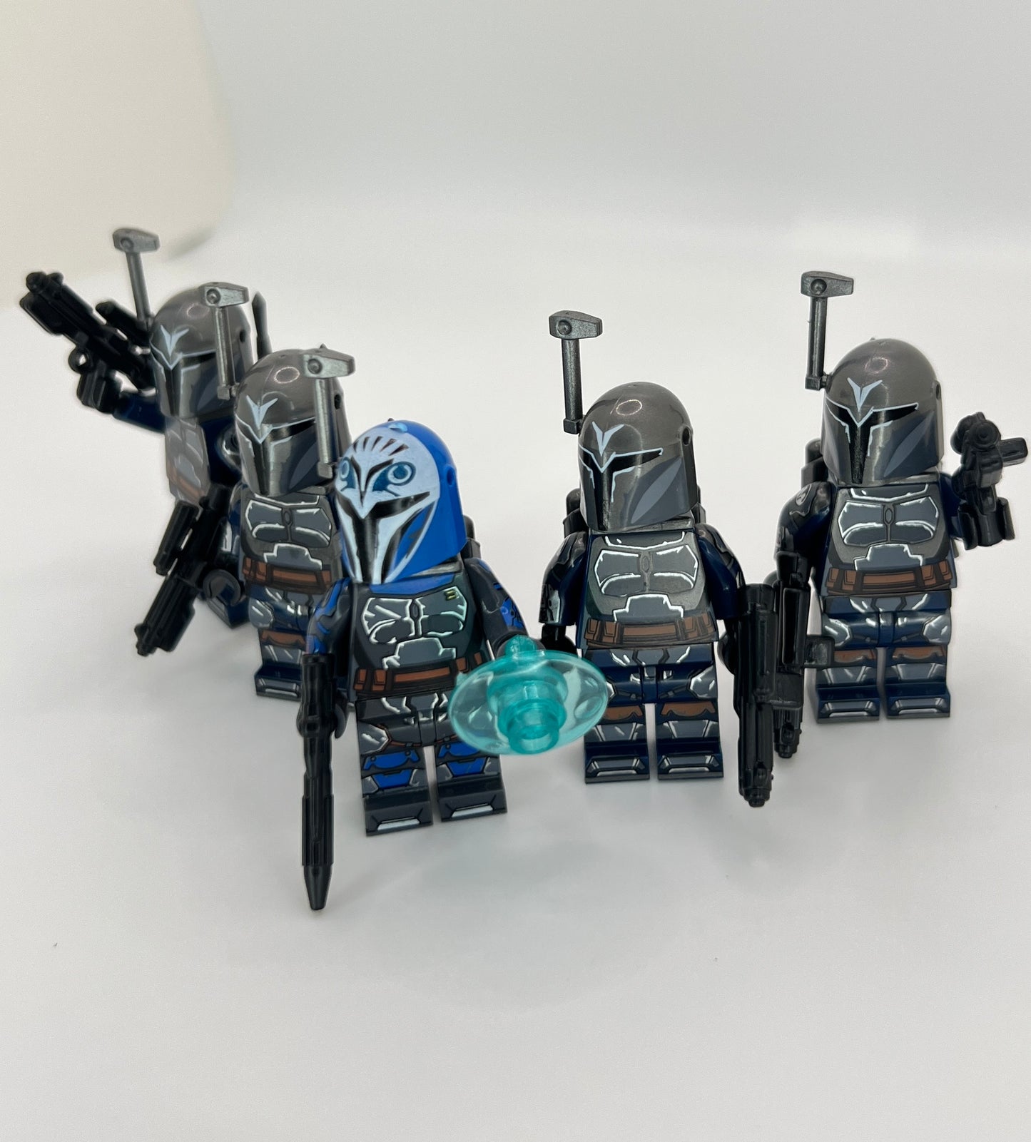 Lady Bo-Katan & 4 Nite Owl Mandalorian Minifigure Bundle – Jetpacks, Blasters & Shield
