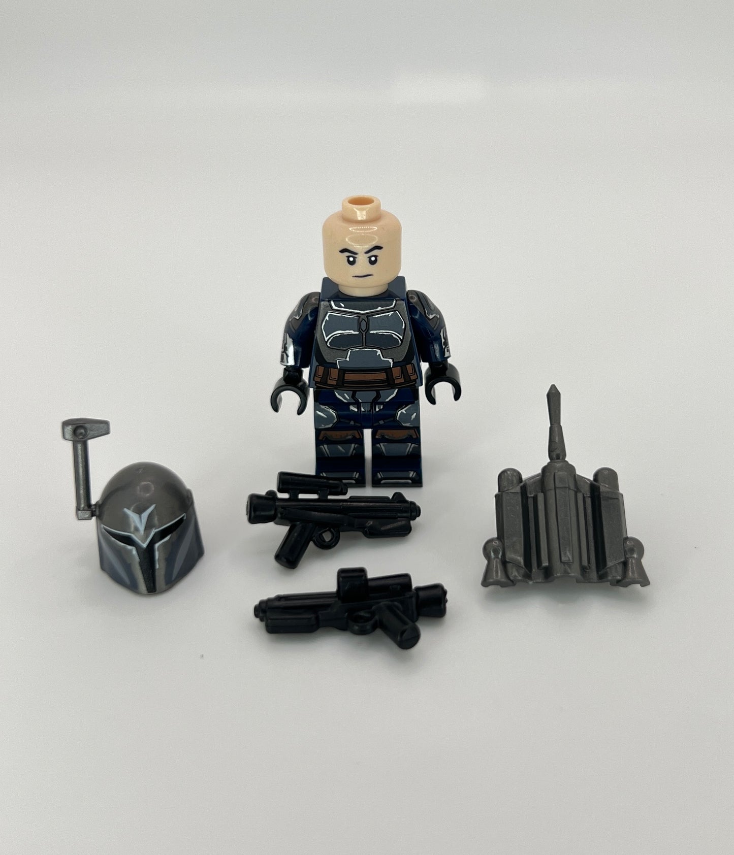 Lady Bo-Katan & 4 Nite Owl Mandalorian Minifigure Bundle – Jetpacks, Blasters & Shield