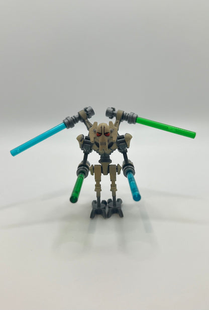 General Grievous Minifigure – 4 Arms & 4 Lightsabers – Separatist Droid General