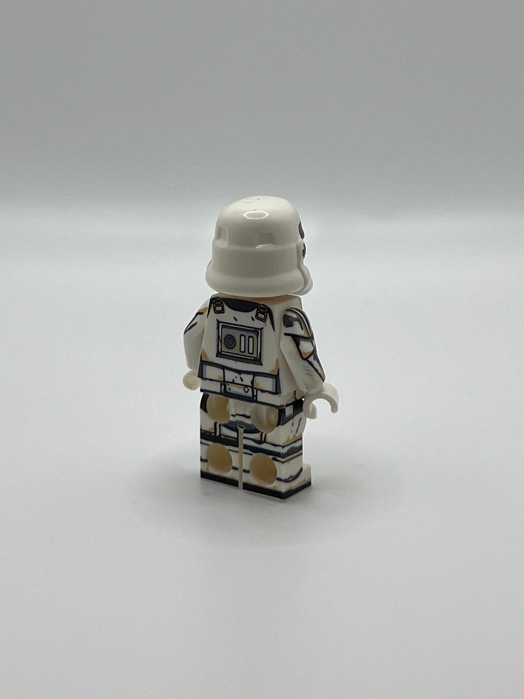 Remnant Stormtrooper Minifigure – Weathered Imperial Armor – Star Wars Mandalorian Inspired