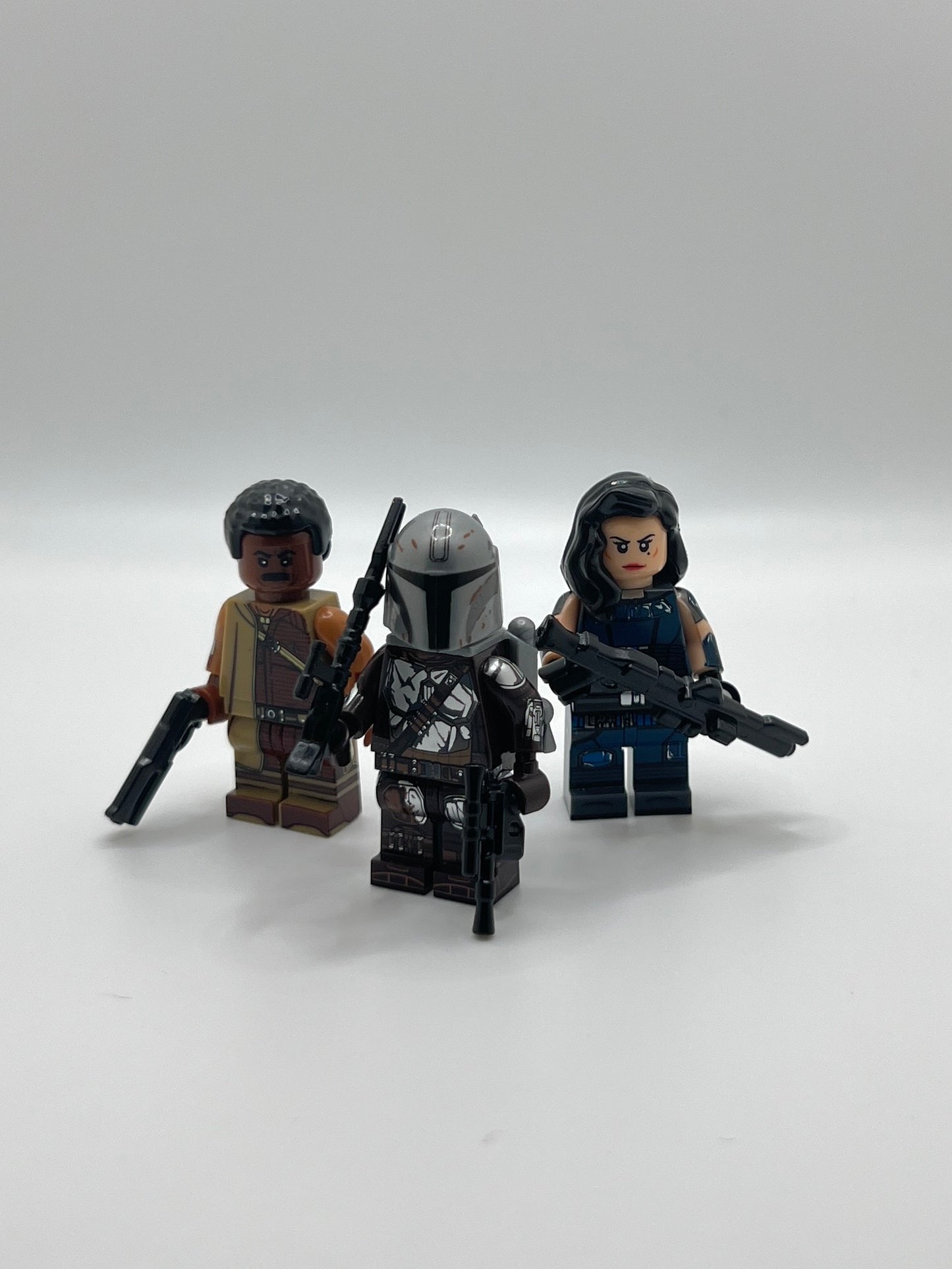 Mandalorian Minifigure Bundle – Din Djarin, Greef Karga & Cara Dune – 3 Figure Set