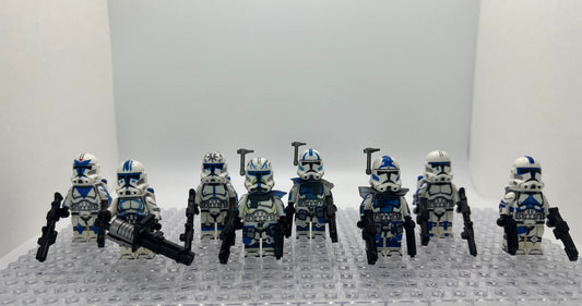 Star Wars 501st Minifigure Set with Weapons & Accessories