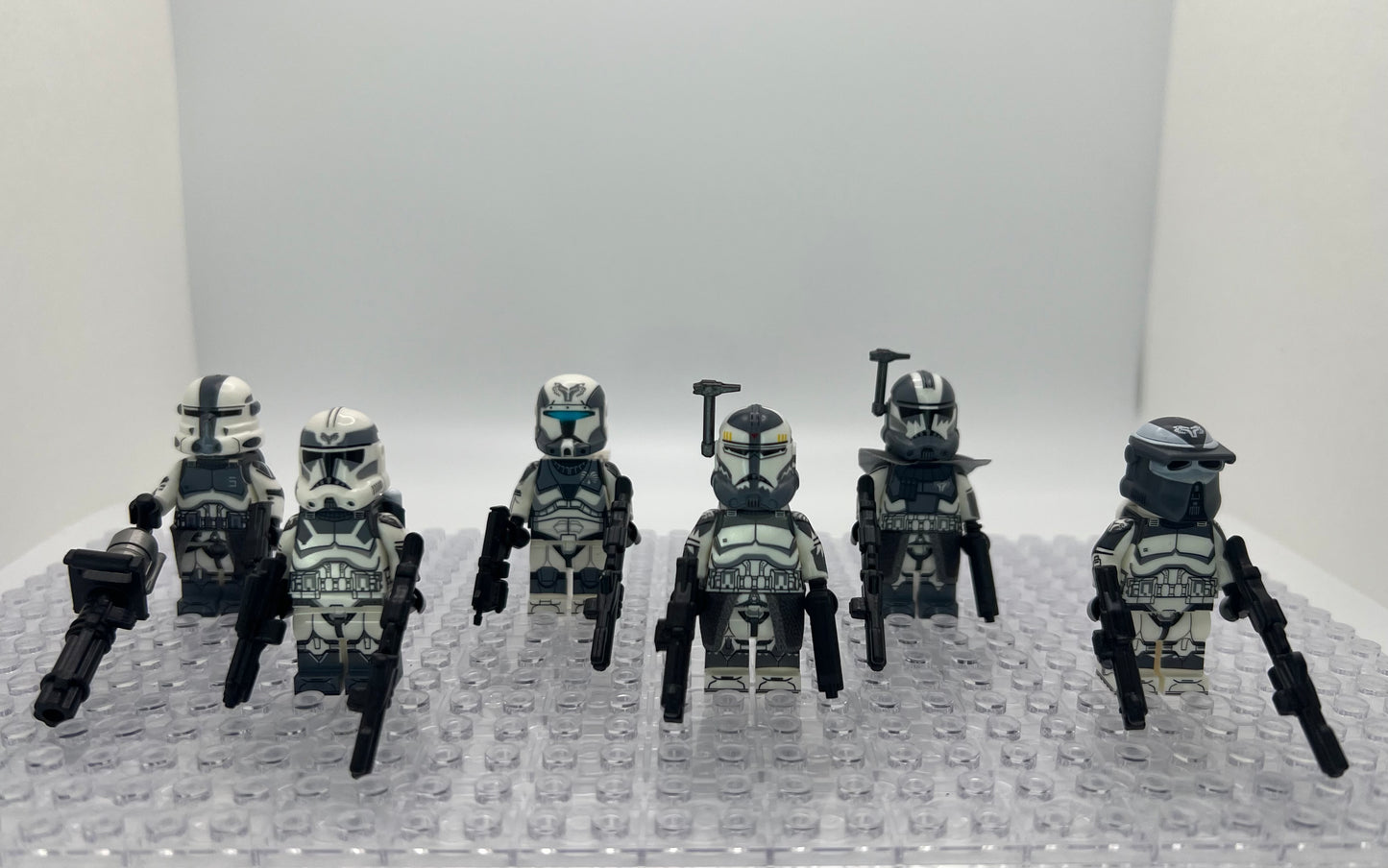 Star Wars 104th Wolfpack Minifigure Set with Weapons & Accessories