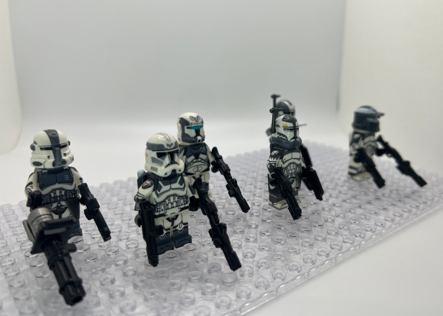 Star Wars 104th Wolfpack Minifigure Set with Weapons & Accessories