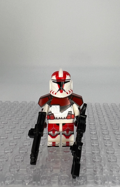 Star Wars Clone Captain Trooper Minifigure With Weapons & Accessories